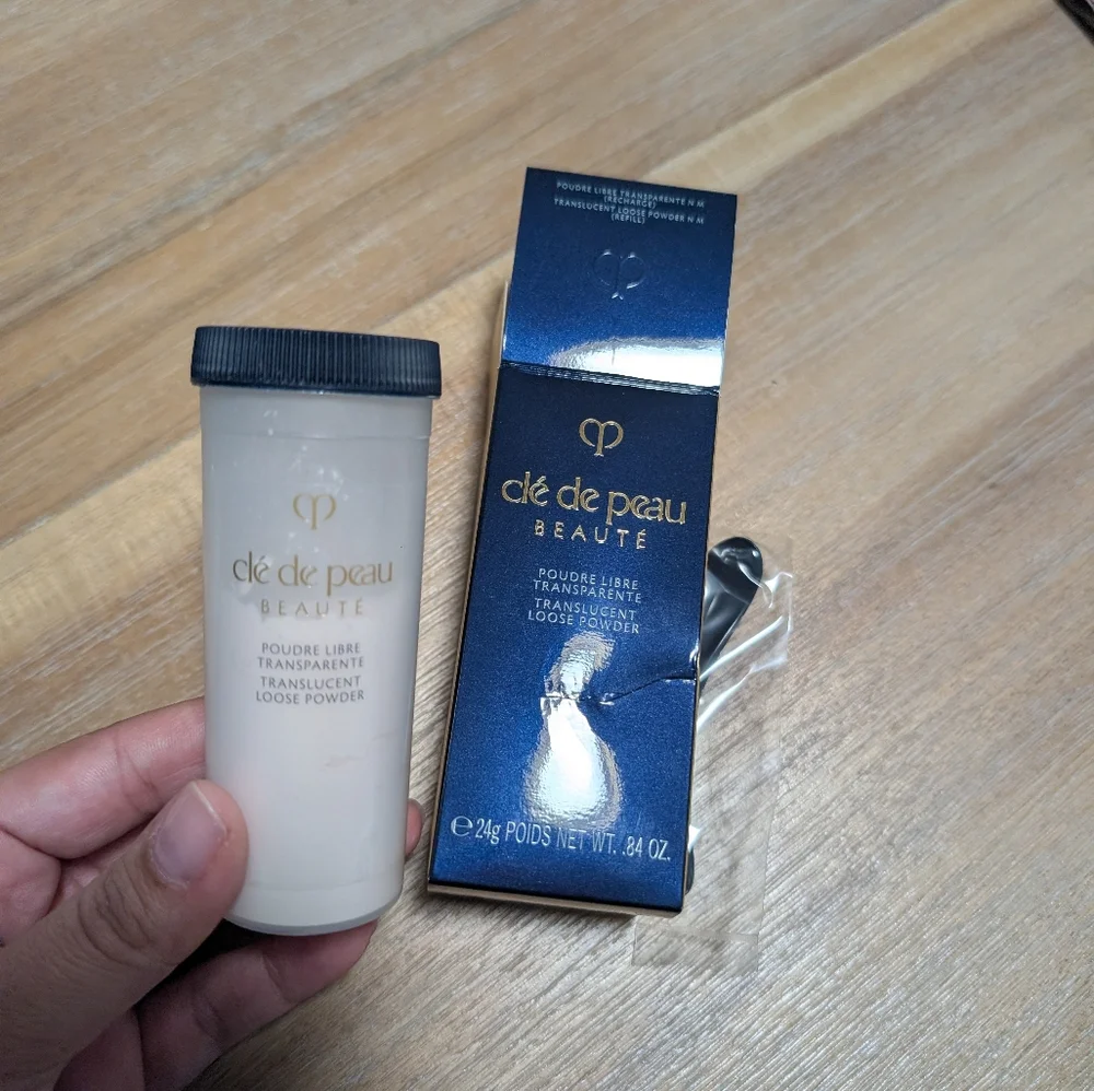 Cle De Peau Translucent Loose Powder